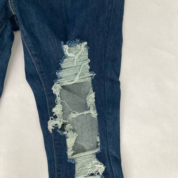 LEVI’S JEANS. - Picture 2 of 5